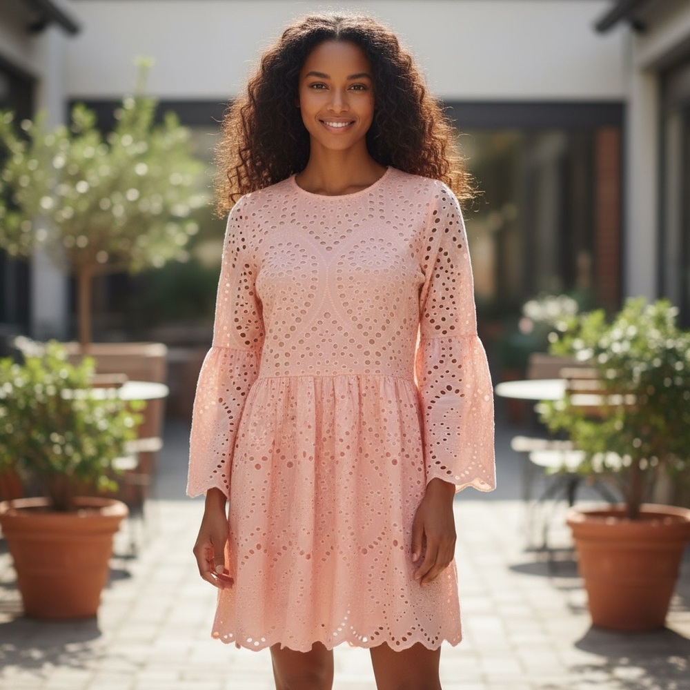 New Women’s Pink Eyelet Dress lined on bottom size xl